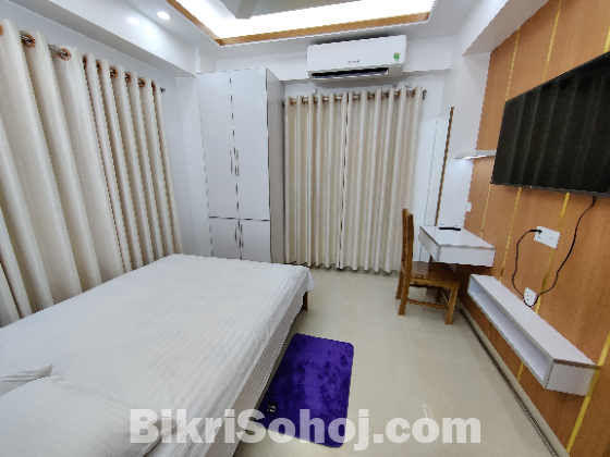 4-Bhk Furnished Apartment for Rent in Bashundhara R/A